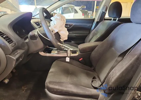 2013 Nissan Altima 2.5 z USA, uszkodzony, nr VIN 1N4AL3AP2DN491663